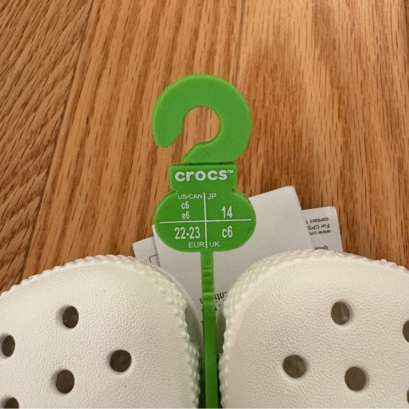 Crocs classic kids’ clogs in white - Picture 9 of 11